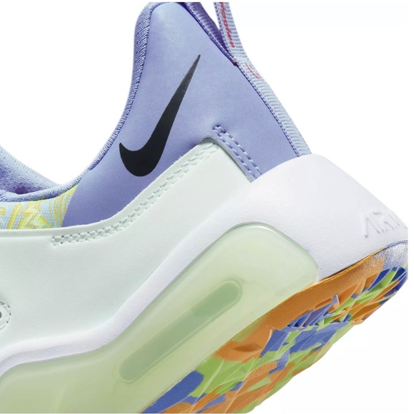 Nike Women's Air Max Bella TR 5 Shoes - Picture 11 of 11